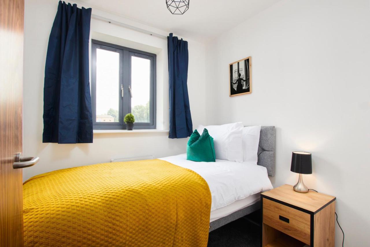 Fabulous 5 Bed House W Parking Villa Manchester Kültér fotó